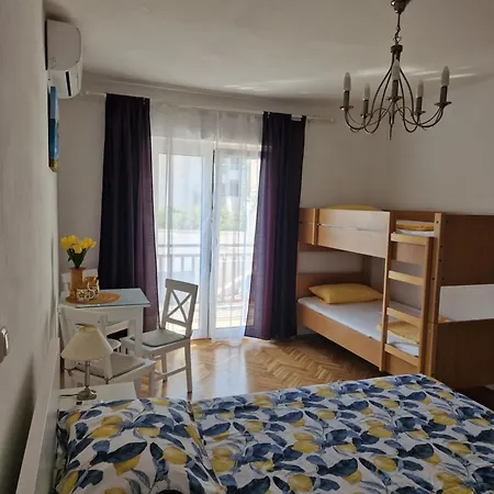 Lidus Πανσιόν 3*