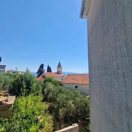 Πανσιόν Lidus Brist